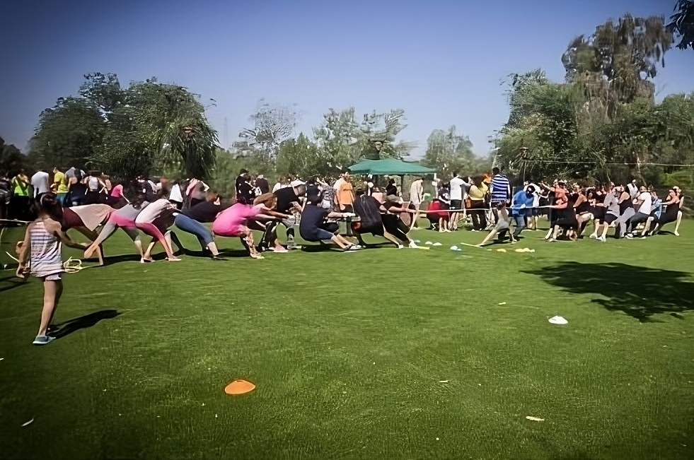 eventos de empresas - Alto de Pirque actividades de team building al aire libre para eventos de empresa con dinámicas grupales en un entorno natural en Alto de Pirque